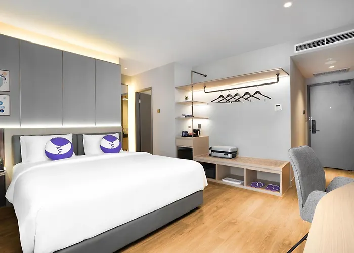 Fox Hotel Nagoya Batam